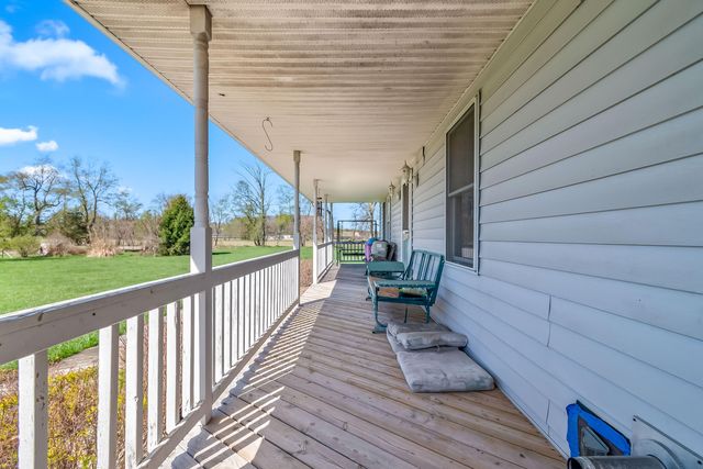 320 Jonesville Road, Jonesville, MI 49250