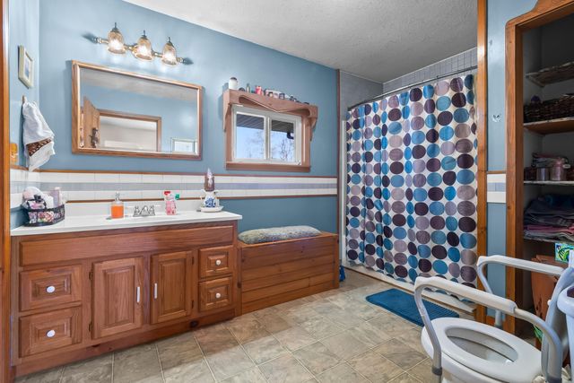 320 Jonesville Road, Jonesville, MI 49250