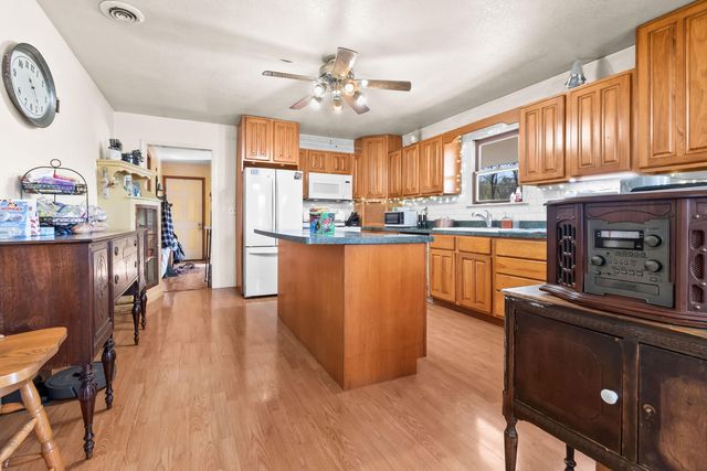 320 Jonesville Road, Jonesville, MI 49250