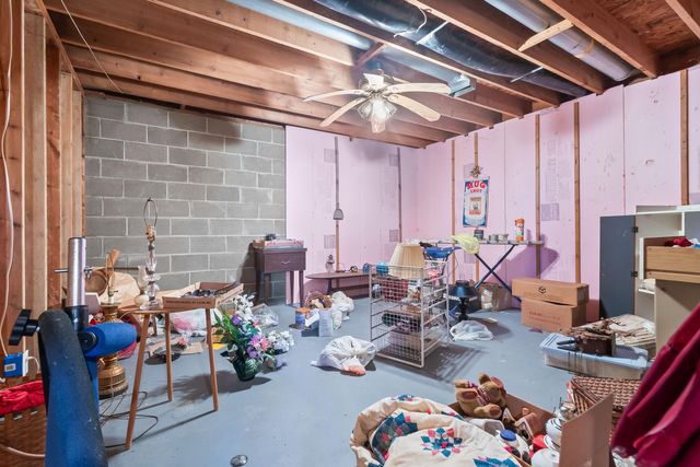 320 Jonesville Road, Jonesville, MI 49250