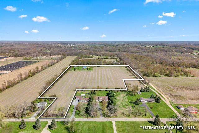 320 Jonesville Road, Jonesville, MI 49250