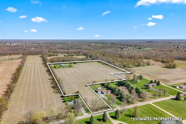 320 Jonesville Road, Jonesville, MI 49250