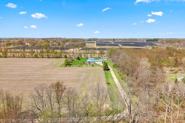 320 Jonesville Road, Jonesville, MI 49250
