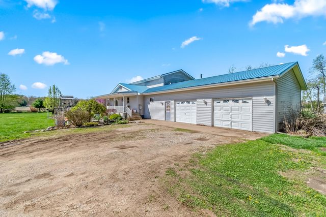 320 Jonesville Road, Jonesville, MI 49250