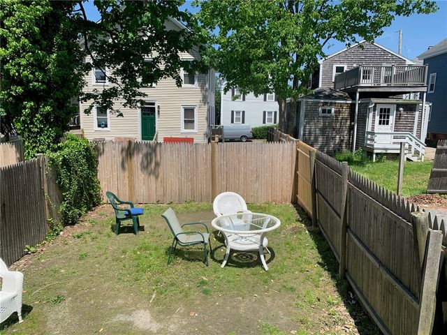 14 Grafton Street, Newport, RI 02840