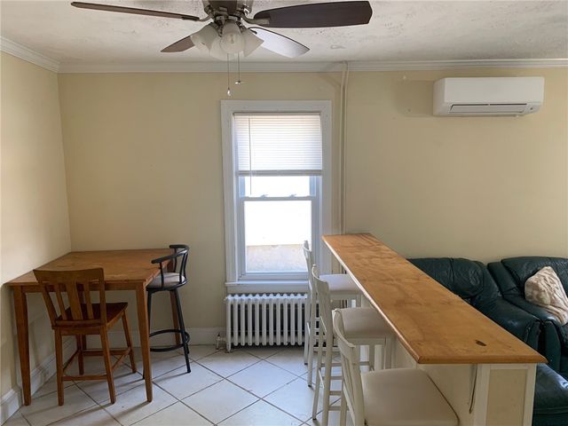 14 Grafton Street, Newport, RI 02840