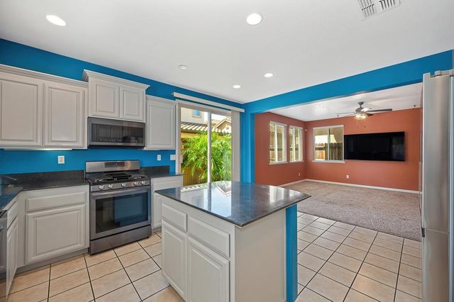 3312 San Vicente Rd, West Sacramento, CA 95691