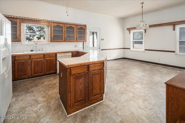 606 Cherry Road, Washington, NC 27889