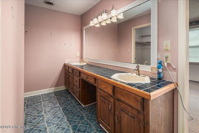 606 Cherry Road, Washington, NC 27889