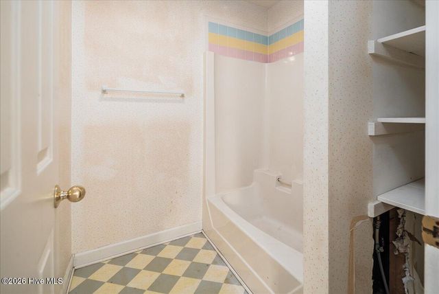 606 Cherry Road, Washington, NC 27889