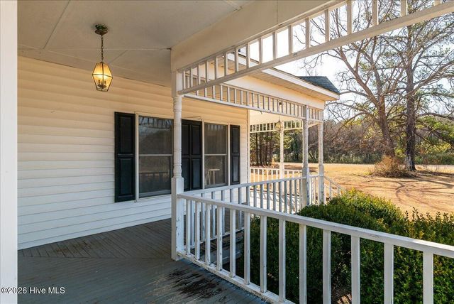 606 Cherry Road, Washington, NC 27889