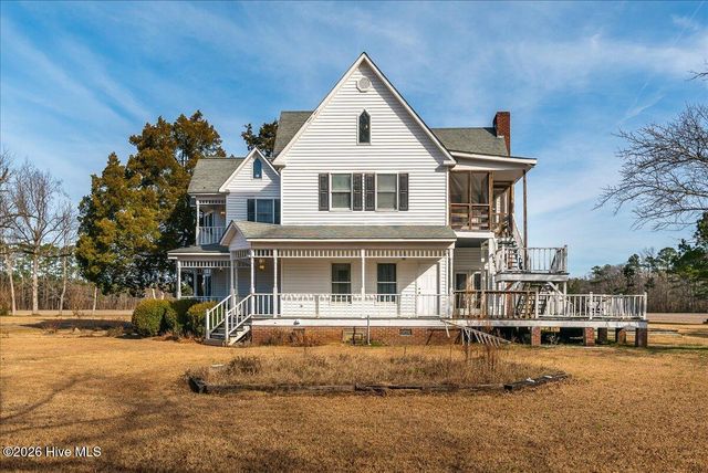 606 Cherry Road, Washington, NC 27889