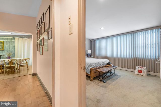 2409 ASHBOURNE RD, Wyncote, PA 19095