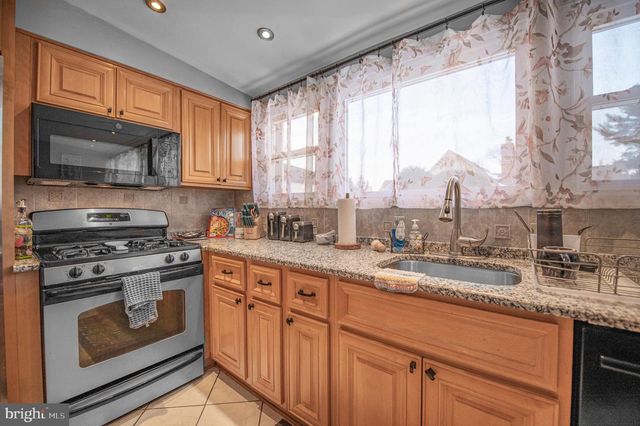 2409 ASHBOURNE RD, Wyncote, PA 19095