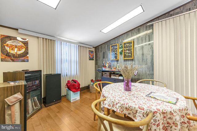 2409 ASHBOURNE RD, Wyncote, PA 19095