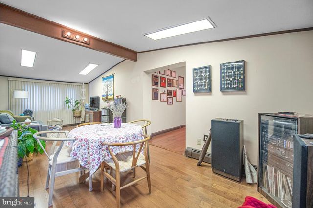 2409 ASHBOURNE RD, Wyncote, PA 19095