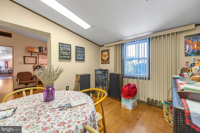 2409 ASHBOURNE RD, Wyncote, PA 19095