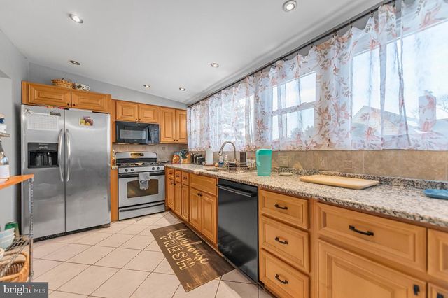 2409 ASHBOURNE RD, Wyncote, PA 19095