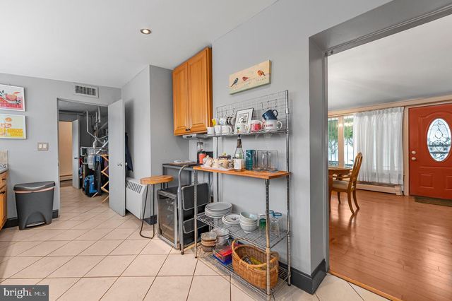 2409 ASHBOURNE RD, Wyncote, PA 19095