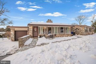 2409 ASHBOURNE RD, Wyncote, PA 19095