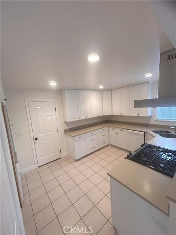 2641 Santa Ana D, Costa Mesa, CA 92627