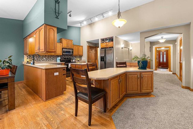 W144N10968 FOND DU LAC AVENUE, Germantown, WI 53022