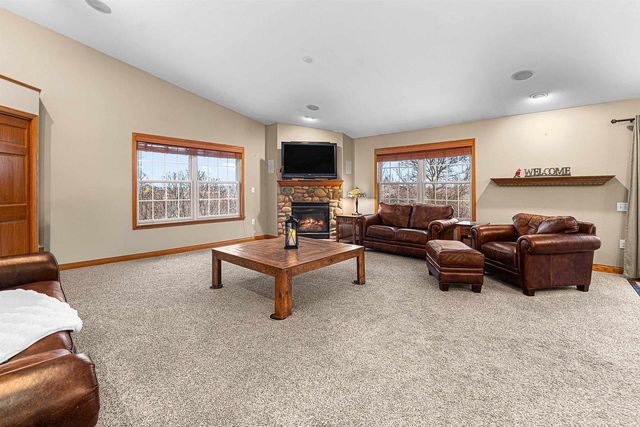 W144N10968 FOND DU LAC AVENUE, Germantown, WI 53022