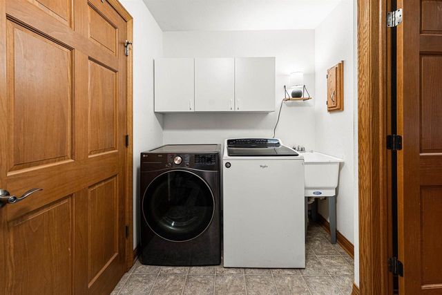 W144N10968 FOND DU LAC AVENUE, Germantown, WI 53022