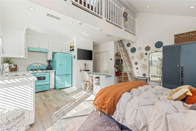 4843 Ben Avenue, Valley Village, CA 91607