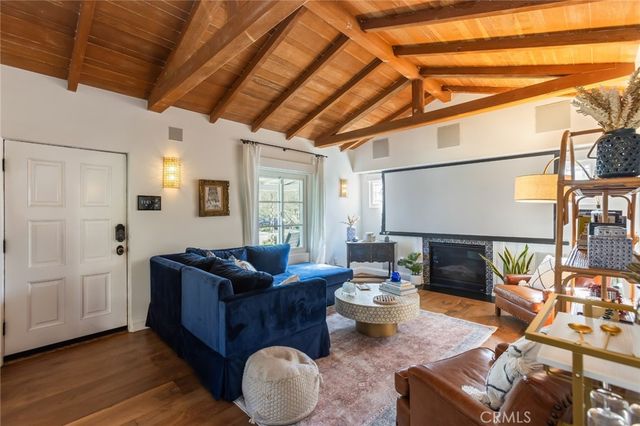 4843 Ben Avenue, Valley Village, CA 91607