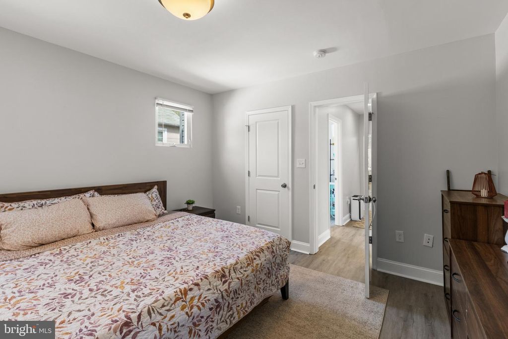 Image 13 of property listing at 5823 WESTWOOD AVE, Baltimore, MD 21206