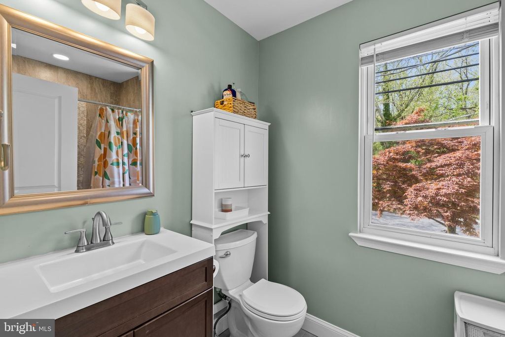 Image 16 of property listing at 5823 WESTWOOD AVE, Baltimore, MD 21206