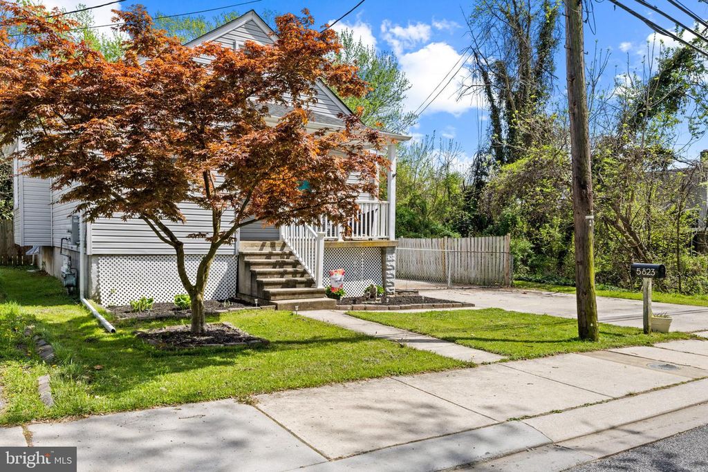 Image 2 of property listing at 5823 WESTWOOD AVE, Baltimore, MD 21206