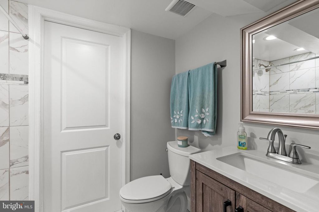 Image 28 of property listing at 5823 WESTWOOD AVE, Baltimore, MD 21206