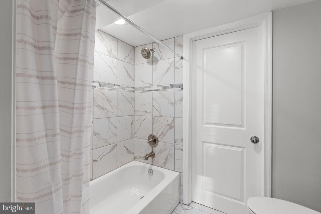 Image 29 of property listing at 5823 WESTWOOD AVE, Baltimore, MD 21206