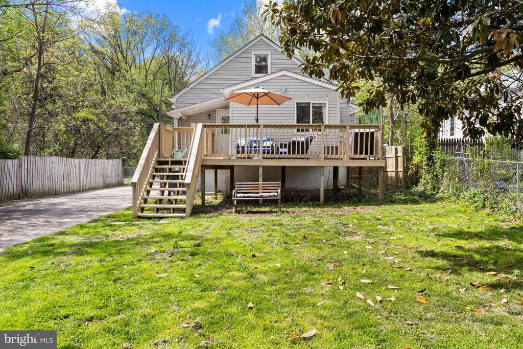 Image 32 of property listing at 5823 WESTWOOD AVE, Baltimore, MD 21206