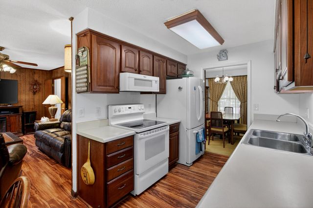 109 Two Wood Court, Summerville, SC 29483