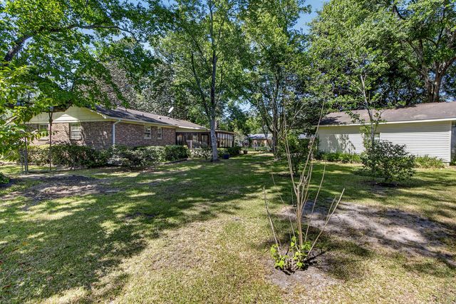 109 Two Wood Court, Summerville, SC 29483