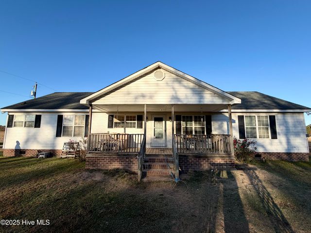 1935 Frank Barber Road, Williamston, NC 27892