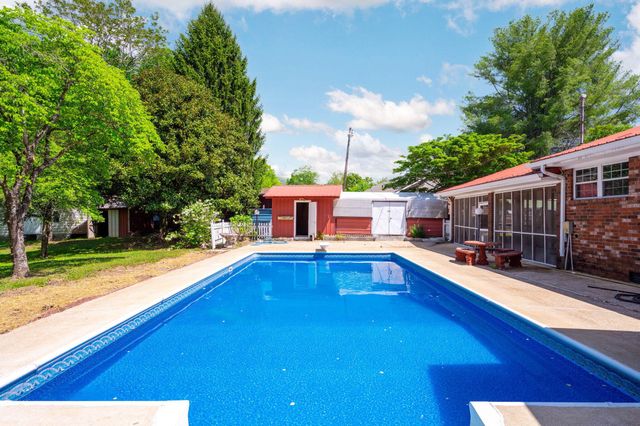 8313 Springfield Road, Soddy Daisy, TN 37379