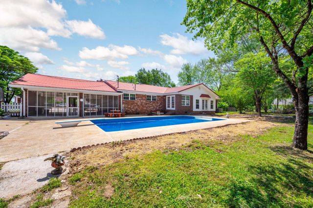 8313 Springfield Road, Soddy Daisy, TN 37379