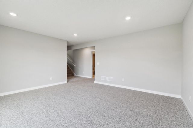 1649 Shasta Drive, Shakopee, MN 55379