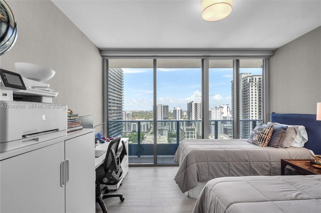 1000 Brickell Plaza 2402, Miami, FL 33131
