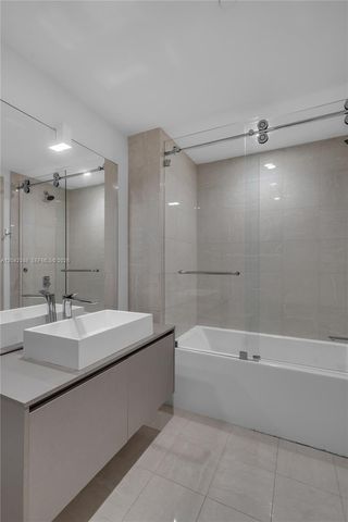 1000 Brickell Plaza 2402, Miami, FL 33131