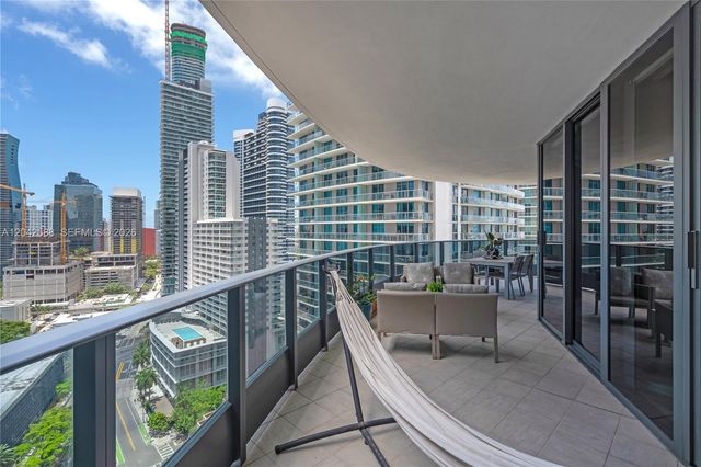 1000 Brickell Plaza 2402, Miami, FL 33131