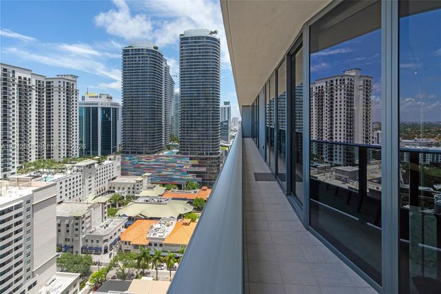 1000 Brickell Plaza 2402, Miami, FL 33131