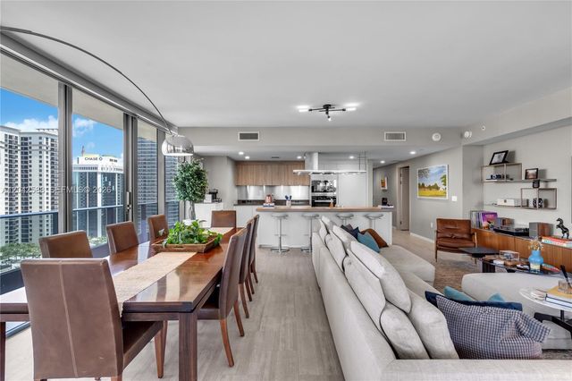 1000 Brickell Plaza 2402, Miami, FL 33131