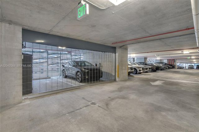 1000 Brickell Plaza 2402, Miami, FL 33131