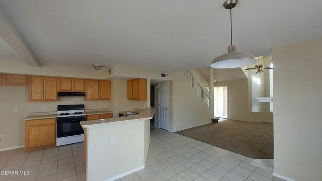 7744 LUZ DE CAMINO Way, El Paso, TX 79912