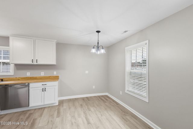 1306 Fisher Street, Morehead City, NC 28557